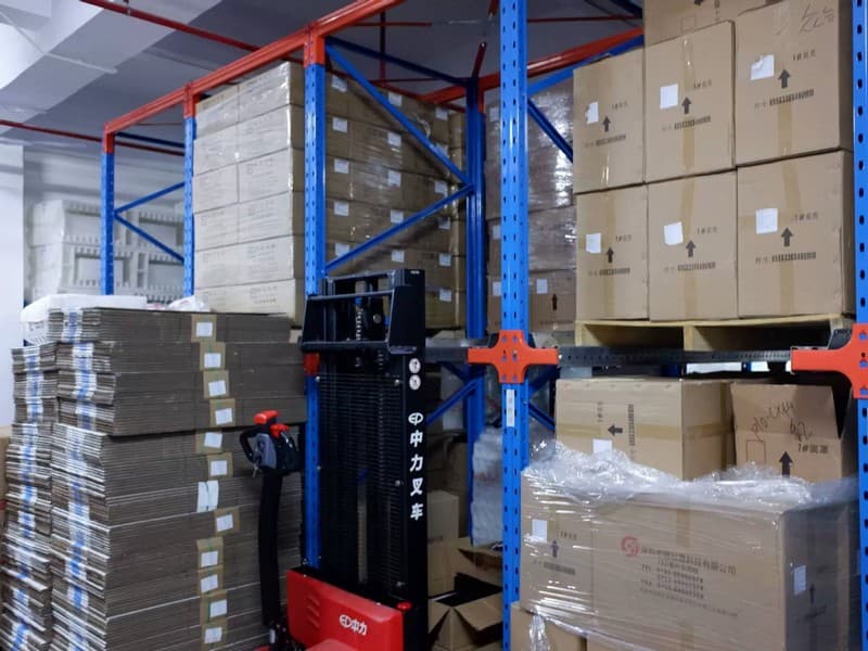 Складские помещения для временного хранения грузов